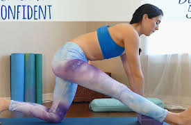 Couch To Confident 14 Day Yoga Challenge with Julia Marie: Day 5: Deep Hip