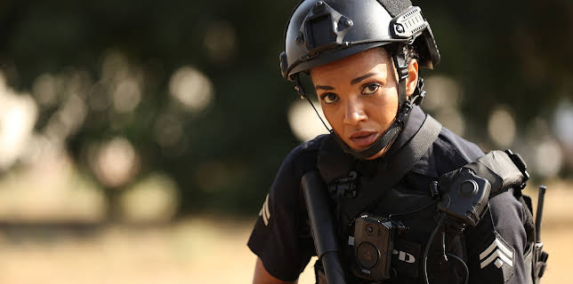 04:10: The Rookie (S4 E1) (S4) | Viasat Series | 11/25 2025