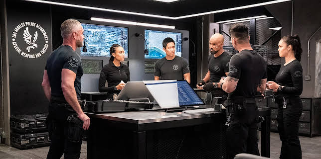 20:00: S.W.A.T. (S8 E22) (S8) | TV6 | 12/21 2025