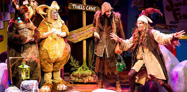 8:30 AM: Justin's House (S4) | Cbeebies | 11/27 2025