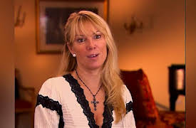 The Real Housewives of New York City Season 1: Careful... She Bites