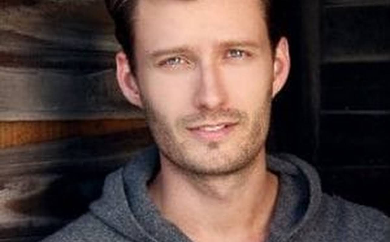 Akos Armont