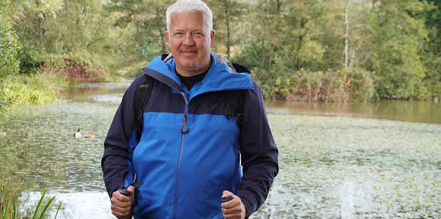 8:30 AM: Weatherman Walking | BBC Two | 11/7 2025