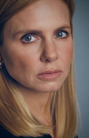 Mariana van Zeller as 