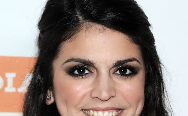 Cecily Strong