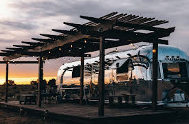 Tiny BNB: Life on Wheels