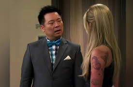 Young & Hungry Season 1: Young and Lesbian