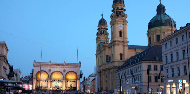 10:05: Klassik am Odeonsplatz 2019 | BR Fernsehen | 11/2 2025