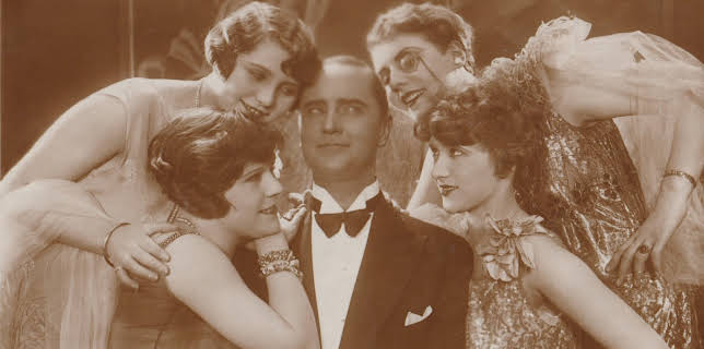 02:00: Sündenbabel Berlin | ZDFinfo | 11/21 2025