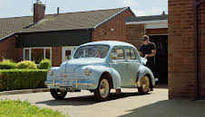 Bangers & Cash (S11 E9)