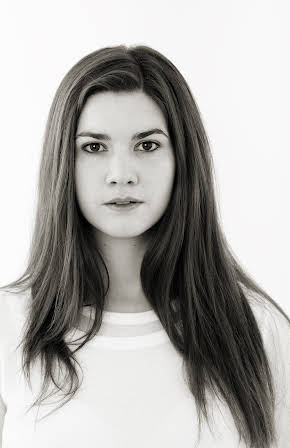 Liana O'Cleirigh as Clodagh