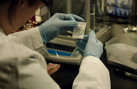 How to Fix a Drug Scandal: Avsnitt 1