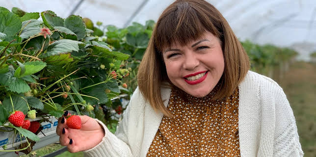 3:20 AM: Food Unwrapped | More 4 | 12/14 2025