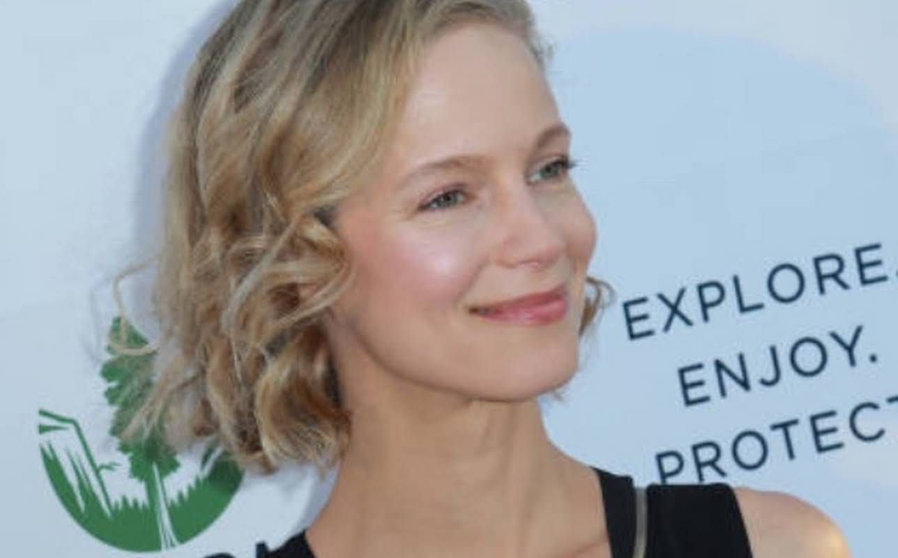 Laura Regan