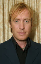 Rhys Ifans som 