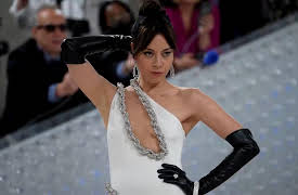 Fashion Forward: Season 4: Fashion Forward 459