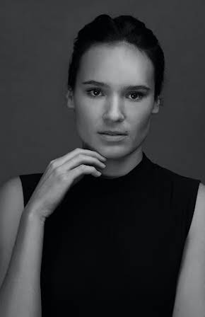 Ellen Parren as 