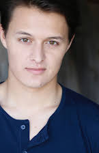 Nolan Sotillo como 