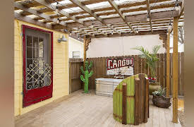 Junk Gypsies, Season 3: Archie's Mud Room and Patio