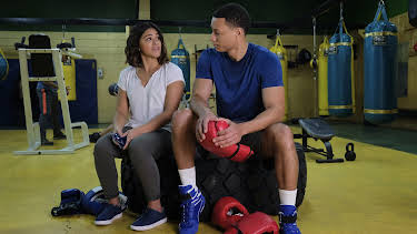 09:45: Jane the Virgin (S3 E12) (S3) | Viasat Series | 4/8 2026