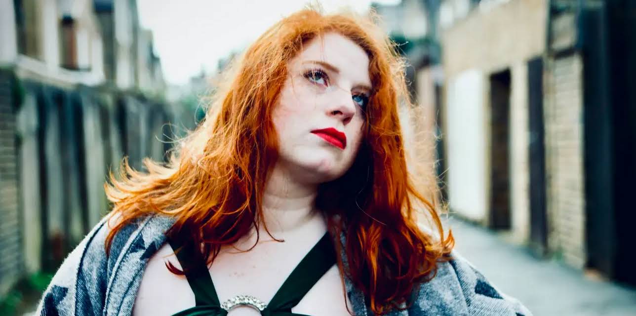 Eleanor Morton: Great Title, Glamorous Photo (2019)