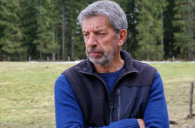 The Doc and the Vet (English Subtitles): The Black Feather (English Subtitles)