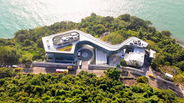 7:00 PM: Rob Bell's Engineering Reborn (S1 E4) (S1) | 5 Select | 2/10 2026