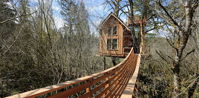 14:00: Thrill 'n' Chill Treehouse (S6 E8) (S6) | Animal Planet | 11/27 2025