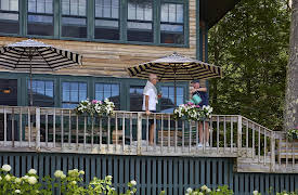 Lakeside Retreats: Loon Camp in Maine