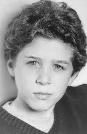 Gideon Jacobs as 
