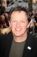 Kevin Whately som Clive