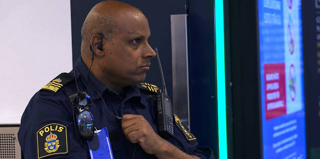 21:00: Grensevakten Sverige (S6 E6) (S6) | MAX | 1/14 2026