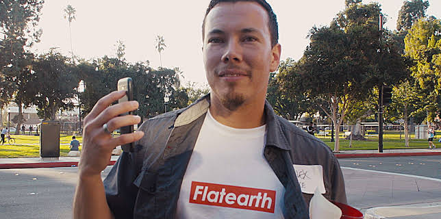 La Tierra es plana (2018)