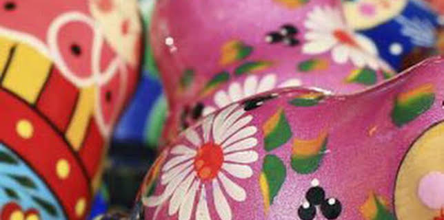 21:30: ¿Cómo lo hacen?: Muñecas rusas y aloe vera | Discovery Max | 2/25 2026