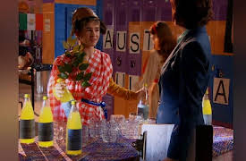 How to be Indie, Season 1: How To Have Your Samosa And Eat It, Too