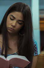 Bruna Mascarenhas som 