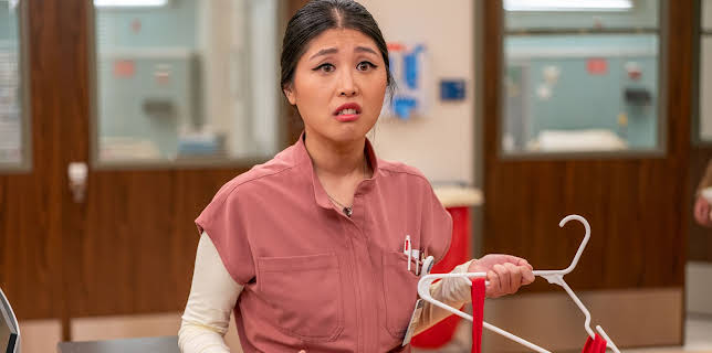 19:30: St. Denis Medical (S1 E8) (S1) | TV6 | 11/30 2025