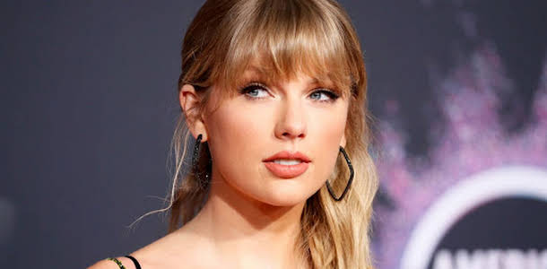 Taylor Swift to make directorial debut with Searchlight Pictures
