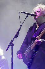 Robert Smith som 