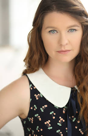 Sarah Jes Austell as Bathroom Girl