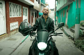 Miss Adrenaline: A Tale of Twins: Avsnitt 54