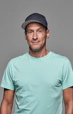 Mirco Nontschew como Tschakko       (voice)