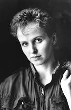 Kim Greist como Molly Graham