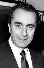 Michelangelo Antonioni as 