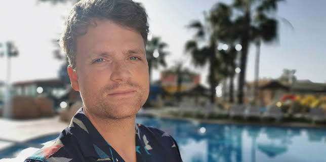 3:00 PM: A Place in the Sun | Channel 4 | 1/29 2026