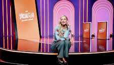 Neo Social Club mit Laura Larsson