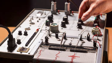 03:45: Forsvunnet (S1 E13) (S1) | VOX | 4/14 2026