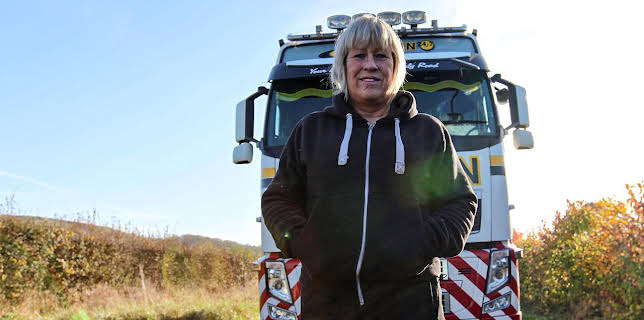 3:05 AM: Trucking Hell (S6 E2) (S6) | Paramount | 2/12 2026