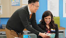 Superstore (S5 E13)