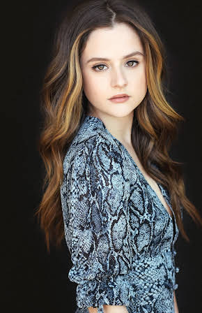 Larissa Albuquerque as Jamie Wright